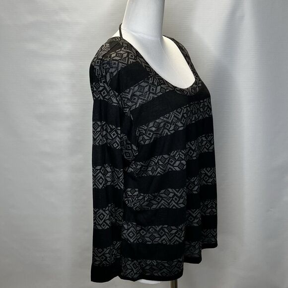 Wet Seal Y2K Black Long Sleeve Round Neck Top Size Large Whimsigoth Tribal - Picture 3 of 9